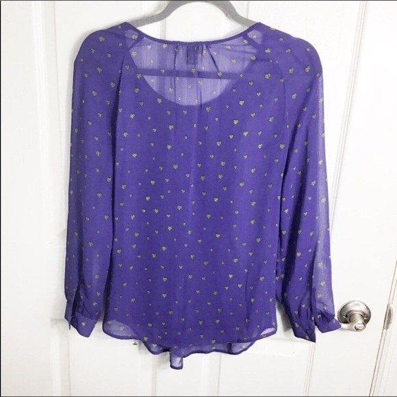 3/25$🌈 Loft Semi Sheer Gold Hearts Blouse - Picture 4 of 4